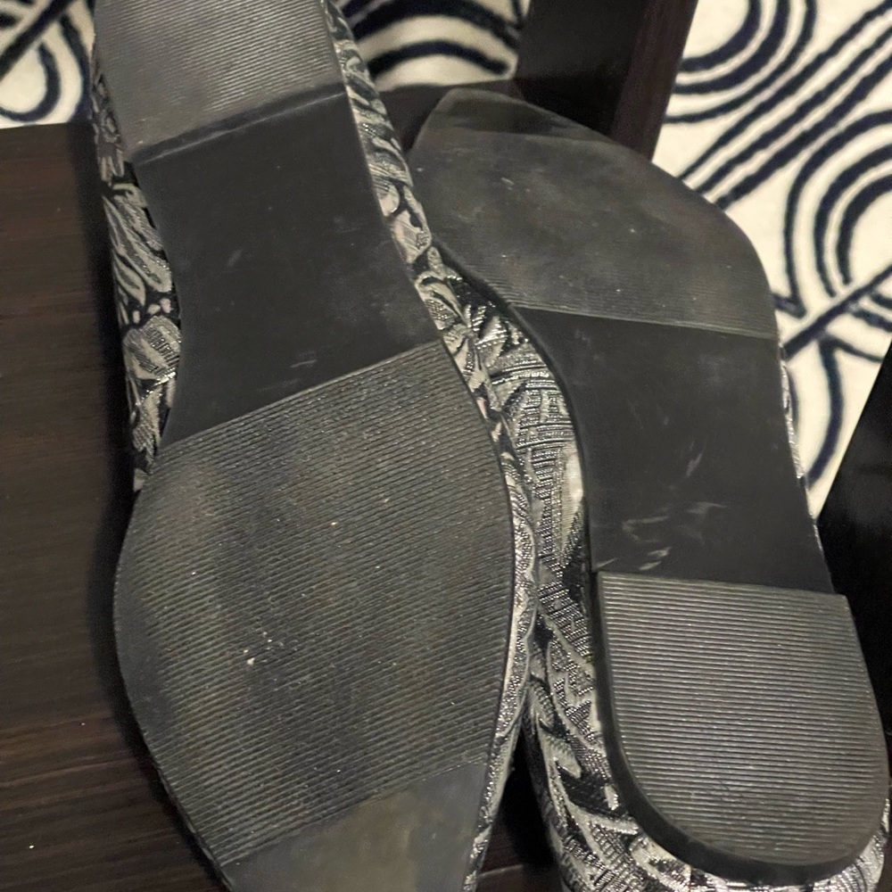 Kaari Blue Patterned Point-Toe Flats - image 5